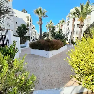 https://beachfront-penthouse-3-double-bedrooms-2-bathrooms.1costadelsol.com