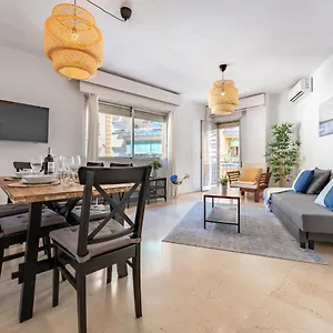https://malagasuite-cozy-stay-malaga.hotelsinnerja.org